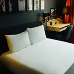 オテル ノワール ホテル パリ