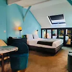 ホテル オテル ノワール 3*