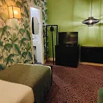 オテル ノワール 3*