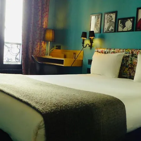 Noir 3* Paris