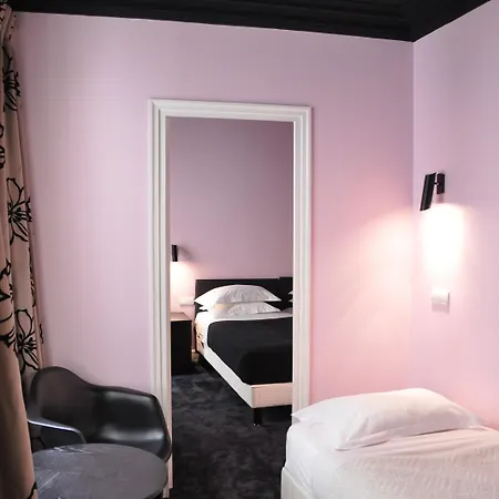 Noir 3* Paris