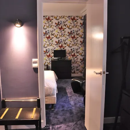 Hotel Noir