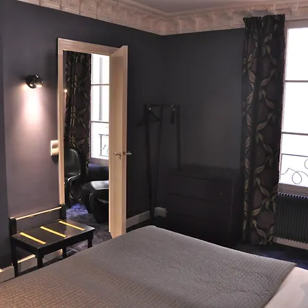 Noir Hotel