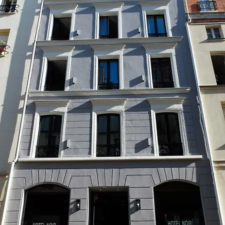 Hotel Noir 3*