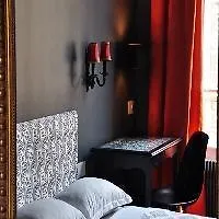 Noir 3*