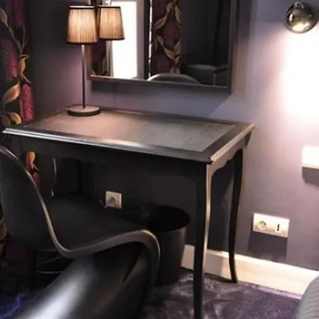 Noir Hotel 3*