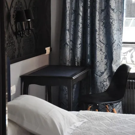 نوير فندق باريس