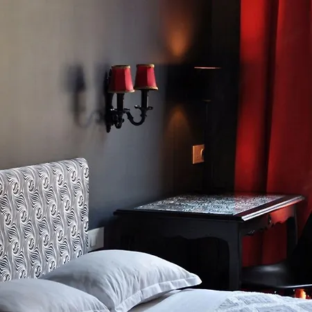Noir 3*