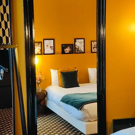 Noir Hotel 3*